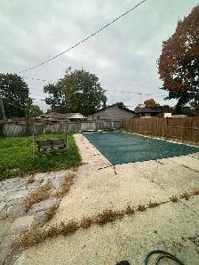 Beautifully Renovated 3 Bedroom Home with Pool & Fenced Yard - Photo 18