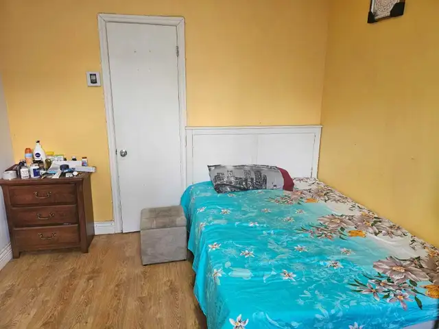 Private room for rent