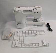 (B7686) Brother Computerized Sewing & Quilting Machine SQ9130 - Photo 2
