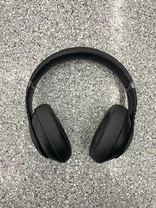 Beats Studio Pro Black Bluetooth Headphones - Photo 3
