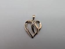 (B7575) 10K Yellow Gold Diamond Heart Pendant 1.80 grams Roun...