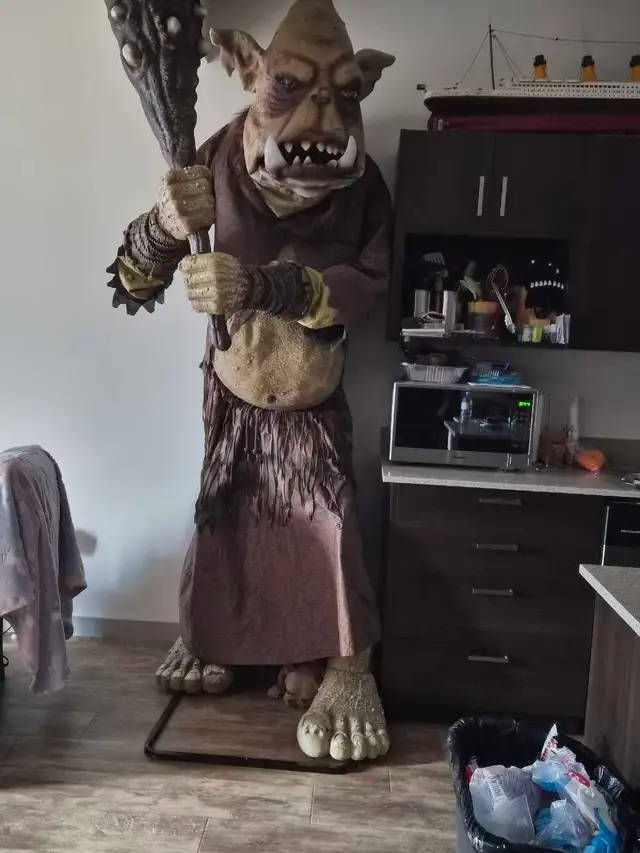 tumble the troll animatronic