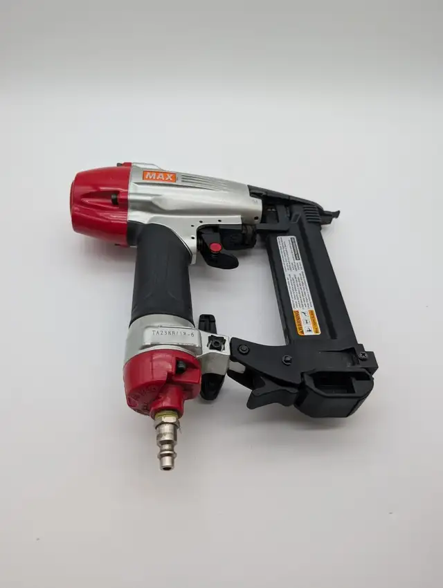 (B7169) MAX TA238B/18-6 18 Gauge 1/4' Narrow Crown Pneumatic...