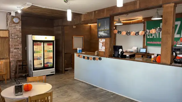 Pizza restaurant for sale