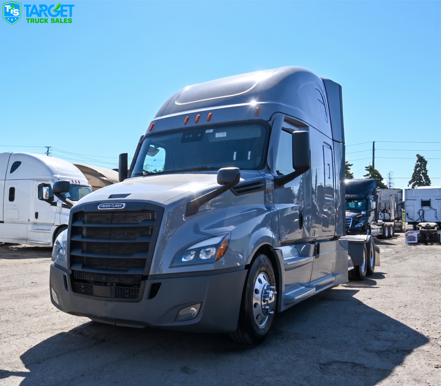 2023 Freightliner Cascadia - 414K Kilometers Driven