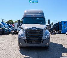 2023 Freightliner Cascadia - 414K Kilometers Driven - Photo 2