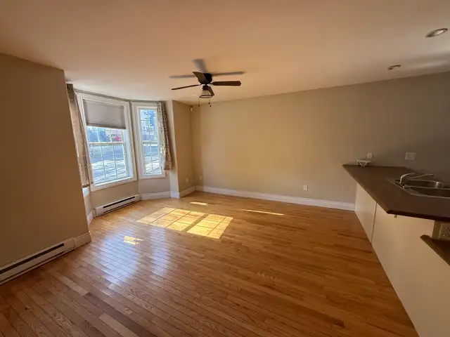 1 Bedroom apartment for rent Leslie Street