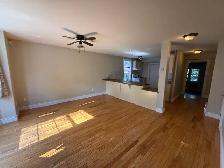 1 Bedroom apartment for rent Leslie Street - Photo 2