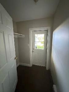 1 Bedroom apartment for rent Leslie Street - Photo 4