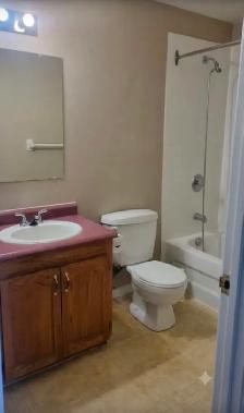 SPACIOUS 2 BEDROOM CLAYTON PARK WEST HT / HW INC - Photo 6