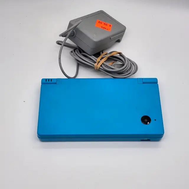 Nintendo DSi - Blue - With Stylus & Charger (#7980)