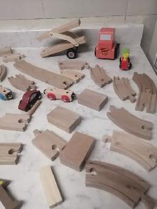 Wooden train set for kids - Photo 2