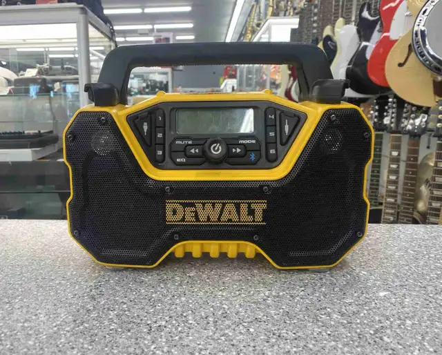 Dewalt DCR028 20V Bluetooth Speaker