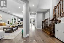 Detached 4 1 Bed Home in Central Erin Mills, 2516 Willowburne Dr - Photo 4