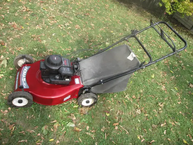 21'SELF PROPELLED NOMA LAWN MOWER W/REAR BAGGER EXCELLENT COND