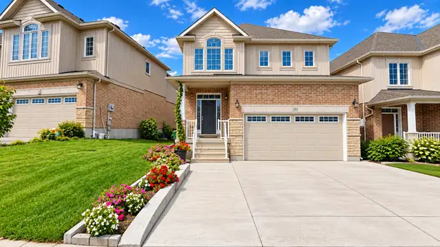 4 Beds 2.5 Baths Upper unit in Vista hills Waterloo