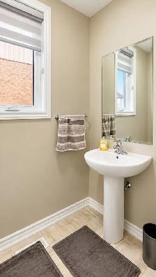 4 Beds 2.5 Baths Upper unit in Vista hills Waterloo - Photo 20