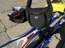 Équipements Ski alpin 160 cm (  bâtons, bottes25, casque, lunet) - Photo 4