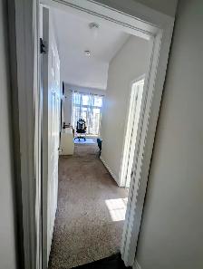 Spacious fully Furnished Bedroom for Rent in Whitby — 1 Nov - Photo 2