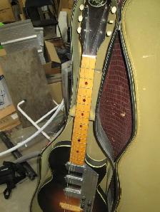 ELECTRIC GUITAR - Photo 2