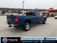 2019 GMC Sierra 2500HD SLE / Crew Cab / 8 Ft Long Box / 4x4 - Photo 9