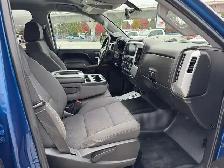 2019 GMC Sierra 2500HD SLE / Crew Cab / 8 Ft Long Box / 4x4 - Photo 11