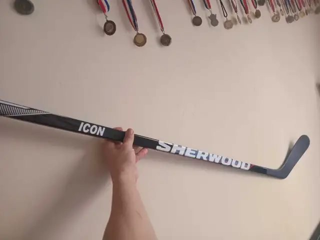 Sherwood Sr Composite stick, Left