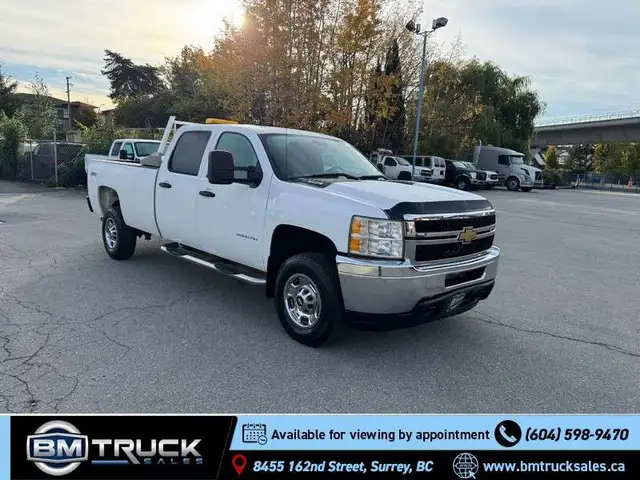 2013 Chevrolet Silverado 2500HD Crew Cab / 8 Ft Long Box / 4x4