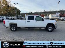 2013 Chevrolet Silverado 2500HD Crew Cab / 8 Ft Long Box / 4x4 - Photo 3