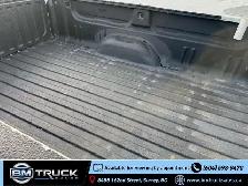 2013 Chevrolet Silverado 2500HD Crew Cab / 8 Ft Long Box / 4x4 - Photo 7