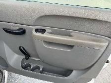 2013 Chevrolet Silverado 2500HD Crew Cab / 8 Ft Long Box / 4x4 - Photo 11