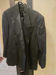 Tuxedo suite size 38