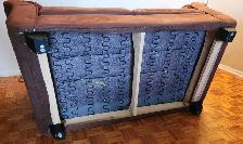 Loveseat – Chocolate Brown Leon’s – Canadian-Made (Excellent) - Photo 4