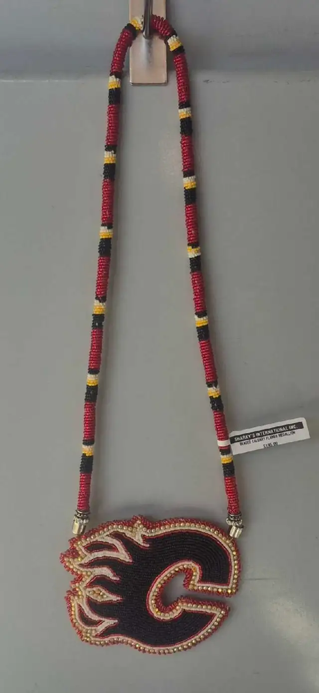 Beaded Calgary Flames Medallion (32230368)