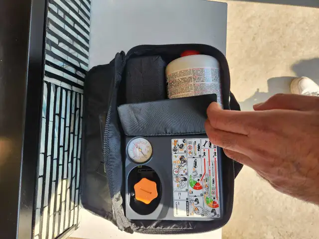 VEHICLE TIRE INFLATOR KIT CAME OFF A BRAND NEW HYUNDAI NEW