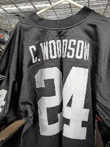 Sports Jerseys - Photo 7