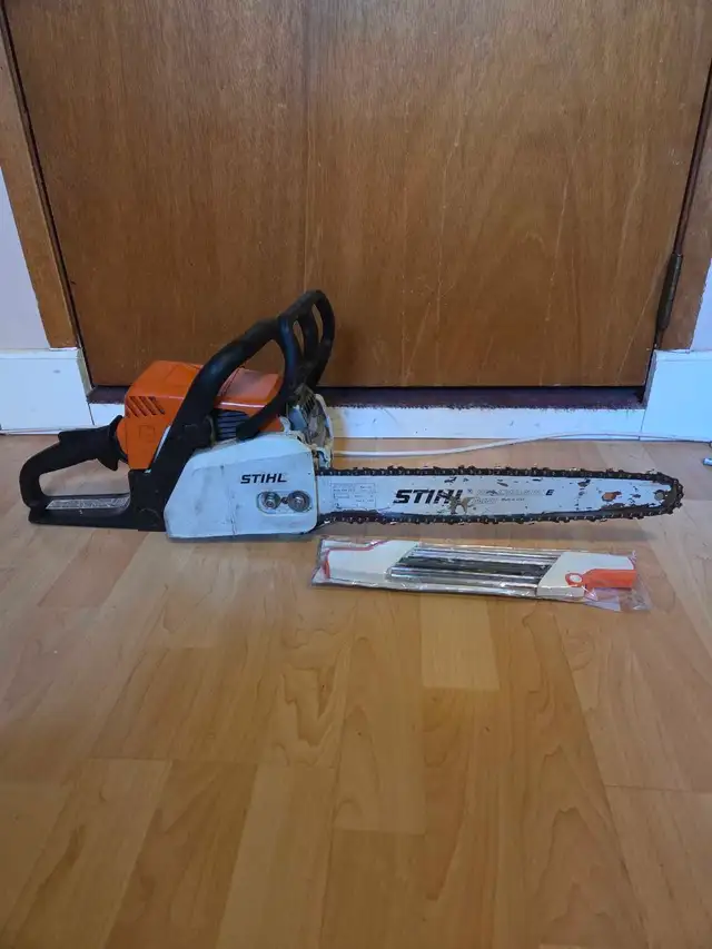 STIHL  MS 17O chainsaw  runs well