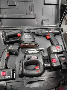 Box full of tools - Photo 3