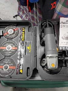 Box full of tools - Photo 6