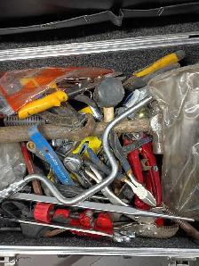 Box full of tools - Photo 7