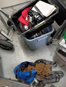 Box full of tools - Photo 8