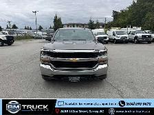 2017 Chevrolet Silverado 1500 Regular Cab / 8 Ft Long Box / 4x4 - Photo 3