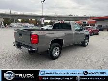 2017 Chevrolet Silverado 1500 Regular Cab / 8 Ft Long Box / 4x4 - Photo 9