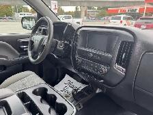2017 Chevrolet Silverado 1500 Regular Cab / 8 Ft Long Box / 4x4 - Photo 13