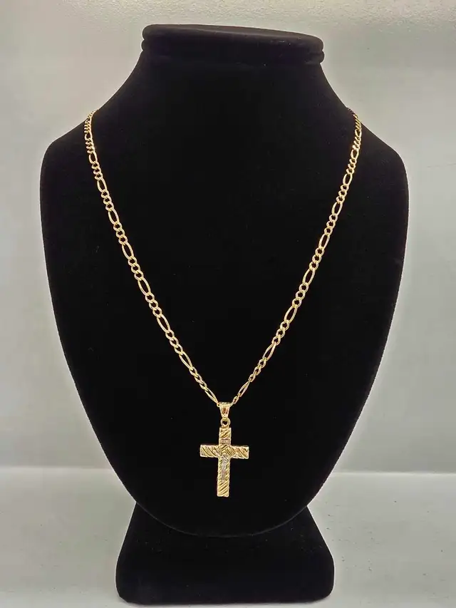 10k yellow gold chain & pendant