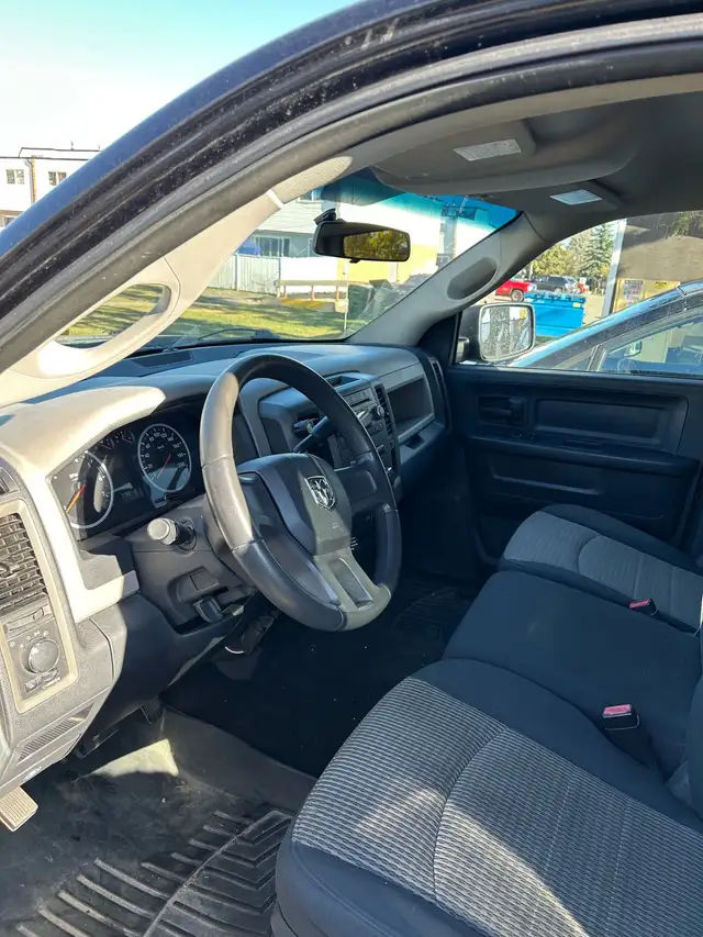 2010 Dodge ram 1500 SXT