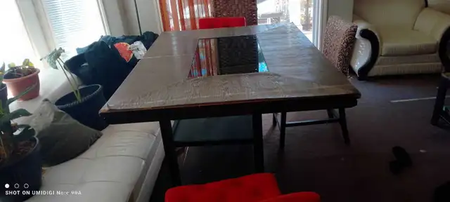 Bar Height Kitchen  Dinning Table and Chairs