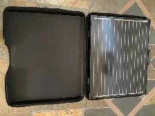 Renogy 100 watt Portable Solar Panel & Extention Cables  New - Photo 2