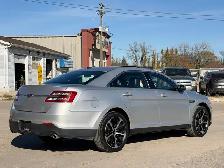 2015 Ford Taurus SEL AWD FULLY LOADED - Photo 4