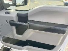 2019 Ford F-250 Super Duty Crew Cab / 6'9' Box / 4x4 - Photo 13